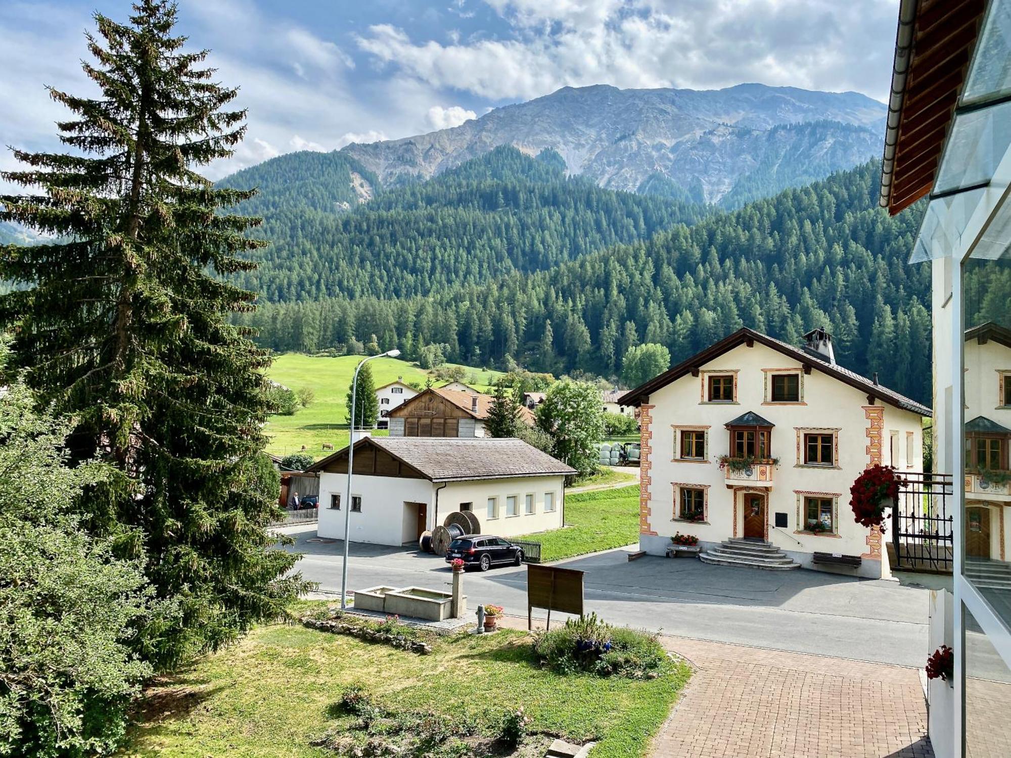 Hotel Central La Fainera Superior Valchava ภายนอก รูปภาพ