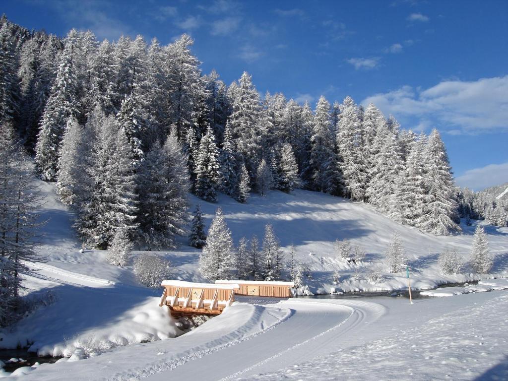 Hotel Central La Fainera Superior Valchava ภายนอก รูปภาพ